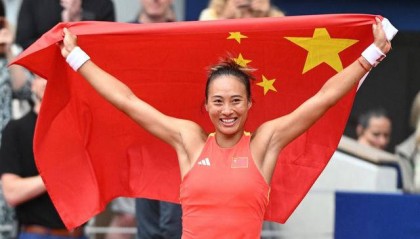 郑钦文背后的支持者：成功与复合，年长15岁依然携手前行