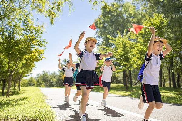 深圳小学数学期末试卷太难，教学改革的步子不能迈太大